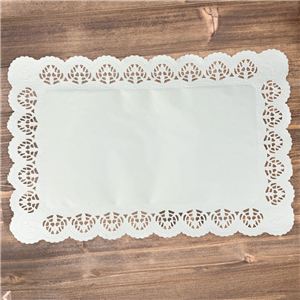 Papírová krajka dekorativní 25x38 cm hranatá